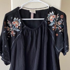 Knox Rose Embroidered Top